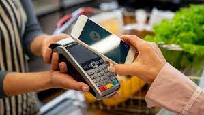 téléphone et carte bleu pour payer